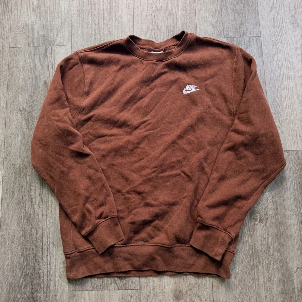 Nike Club Fleece Crewneck Sweatshirt Womens Small Brown Embroidered Swoosh